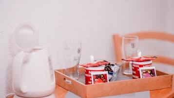 Kaffee und/oder Kaffeemaschine