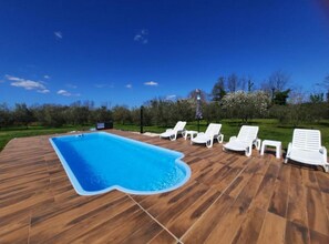 Et oppvarmet basseng