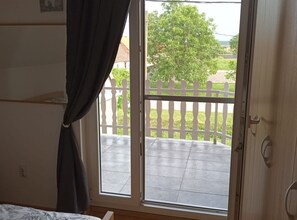 2 habitaciones, acceso a internet y ropa de cama