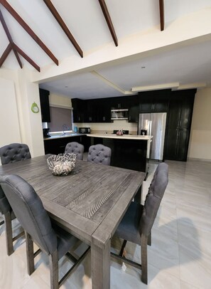 Dining - Tranquil 3-bedroom house with WiFi in Baja California (baja california)