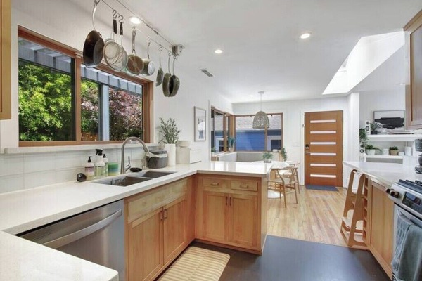 Fridge, highchair, ice maker