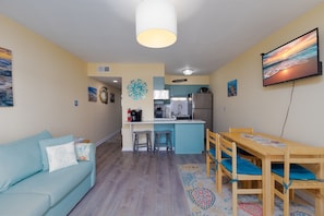 Smart TV - Beach, Views, and Relaxation at "What The Shell"! (North Topsail Beach)