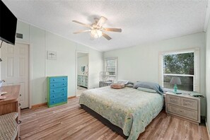 3 camere, una scrivania, Wi-Fi gratuito, lenzuola