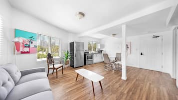 Luxury Apartment, 1 Bedroom | Living area
