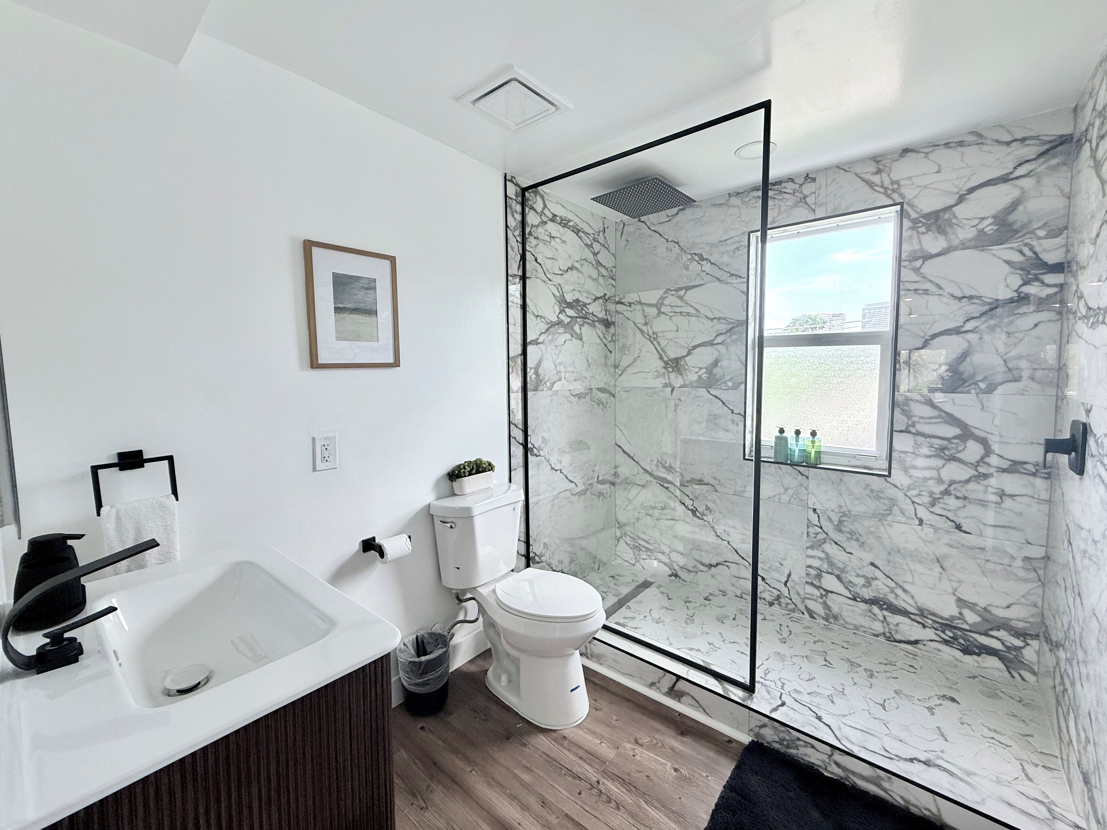 Superior Apartment, 2 Bedrooms | Bathroom