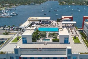 Exterior - Hollywood Beachfront Apartment at COSTA (Hollywood)