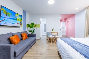 1 chambre, fer et planche Ă repasser, Wi-Fi gratuit, draps fournis