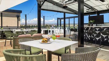 2 bar/lounge, bar panoramico