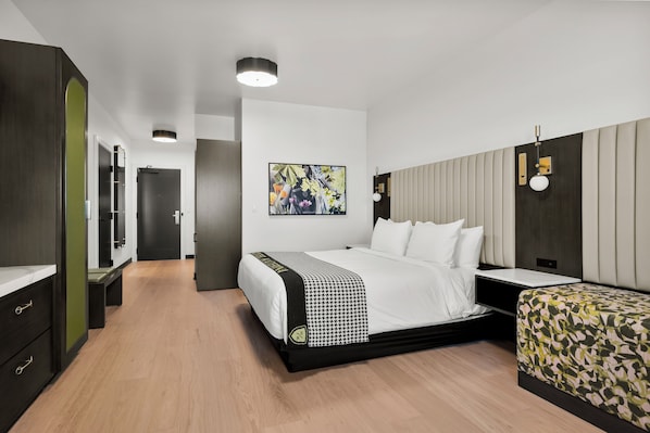 Quarto luxo | 1 quarto, roupas de cama antialérgicas, frigobar, cofres nos quartos