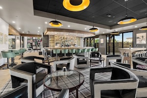 2 bars/lounges, rooftop bar