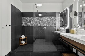Free toiletries, hair dryer, bathrobes, slippers - Hotel Káterina (Chico)
