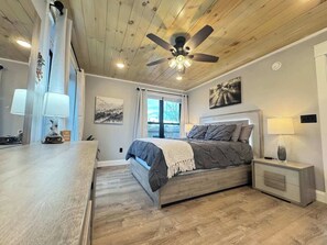 3 bedrooms, iron/ironing board, travel crib, WiFi