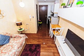 1 bedroom, iron/ironing board, WiFi