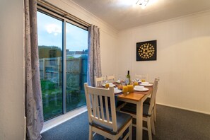 House | Dining - 3br-5guests-parking-netflix-10mincentralnottingham (Nottingham)