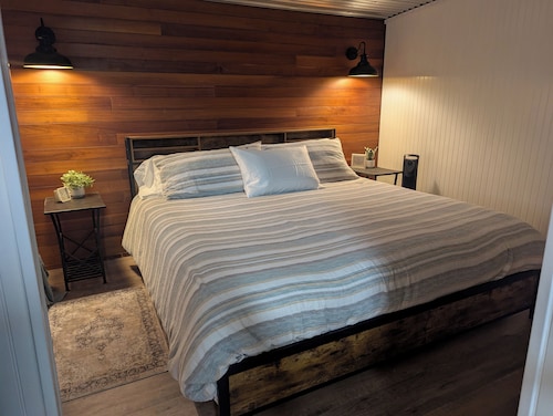 Charming 1-bedroom house heat AC, WiFi in lovely Tuttle / Bridge Creek Oklahoma