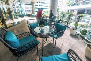 Outdoor dining - Royal Polo club Air condo Makati Swim Gym Park 300 (Makati)