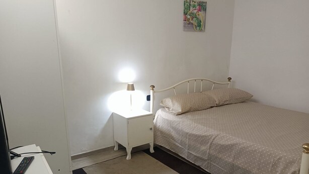 Unclassified image, 1 of 6, button - Bari Cottage  (Bari)
