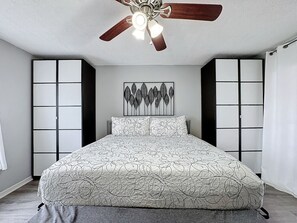 5 bedrooms, desk, free WiFi, bed sheets