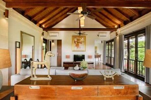 Living area - Pulung Villa (Bali)