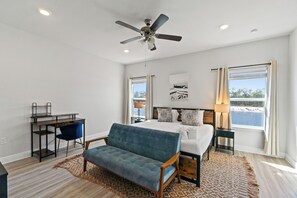 4 عدّة غرف نوم ومكتب ومكواة/لوح كي وواي فاي مجانًا