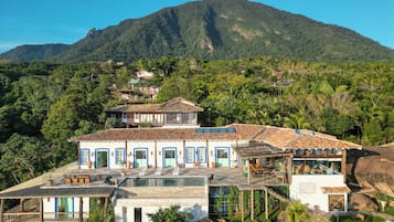 Fachada da propriedade