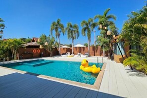 Outdoor pool - R1 Resort Rajapruek Chiangmai (Hang Dong)