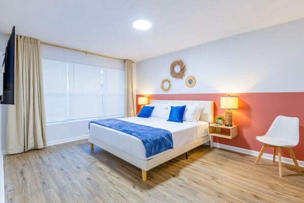 1 bedroom, iron/ironing board, free WiFi, bed sheets - Spacious 2BR Beach Retreat - Sleeps 6 - 5-Min to Sand (Fort Lauderdale)
