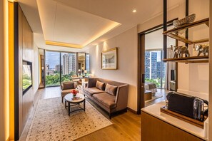 Living area - The Leela Bhartiya City Bengaluru (Bengaluru)