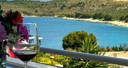 Full Moon Apartments