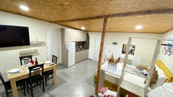 Studio, Sea View | Private kitchen | Fridge, stovetop, electric kettle, cookware/dishes/utensils