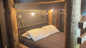 3 bedrooms, free WiFi, bed sheets