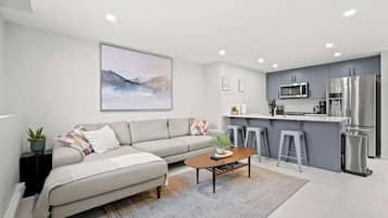 Smart TV, video games