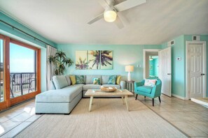 House (5 Bedrooms) | Interior - Sleeps 18 2 Beachfront Condos w/ 2 Pools, Tennis/pickleball, Beach Boardwalk (Port Aransas)
