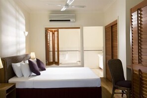 Cribs/infant beds - Mantra on the Inlet Port Douglas (Port Douglas)