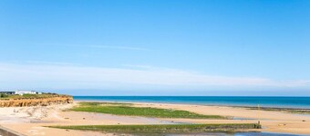 L'atypique, terrasse 150M plage