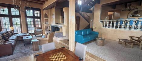 Smart TV, fireplace, books