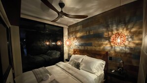 1 bedroom, WiFi, bed sheets - Stay at Cargo the coolest containers in Costa Rica (Sarchi)