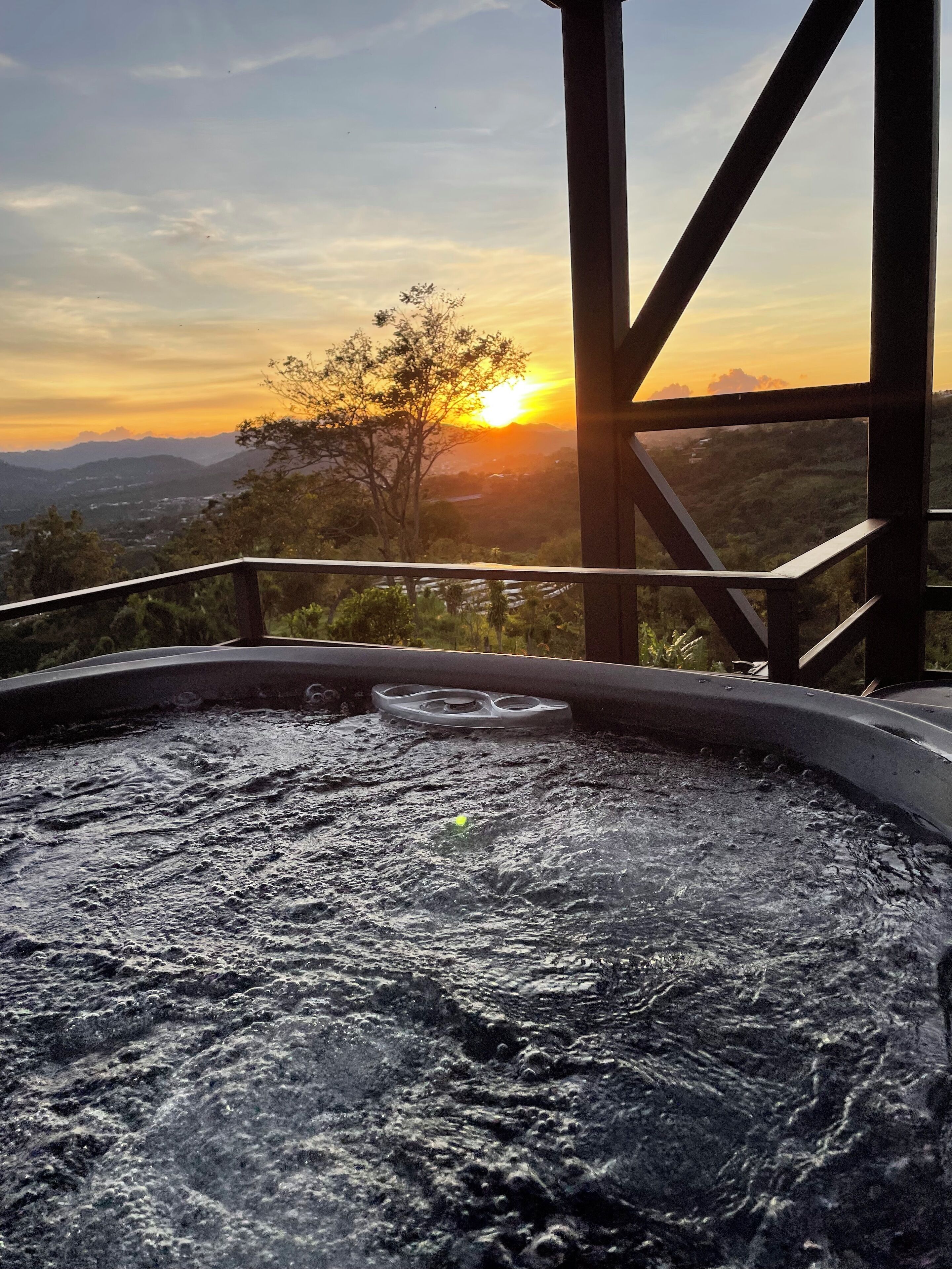 Outdoor spa tub