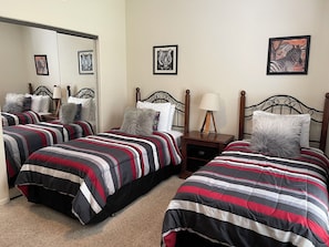 4 Schlafzimmer, Bügeleisen/Bügelbrett, kostenloses WLAN, Bettwäsche