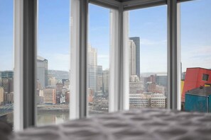 Interior - Spectacular Skyline Views - Luxury 2 Bedroom (Pittsburgh)