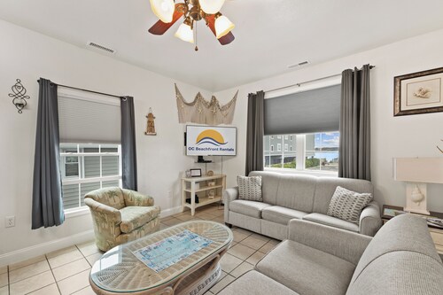 Pet Friendly Steps to Boardwalk/Beach/Bikes/Grill- C