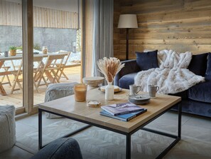 Télévision, chaîne hi-fi