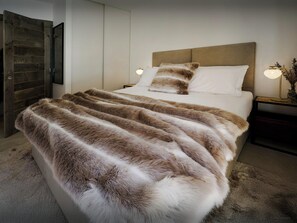 3 chambres, fer et planche à repasser, Wi-Fi, draps fournis