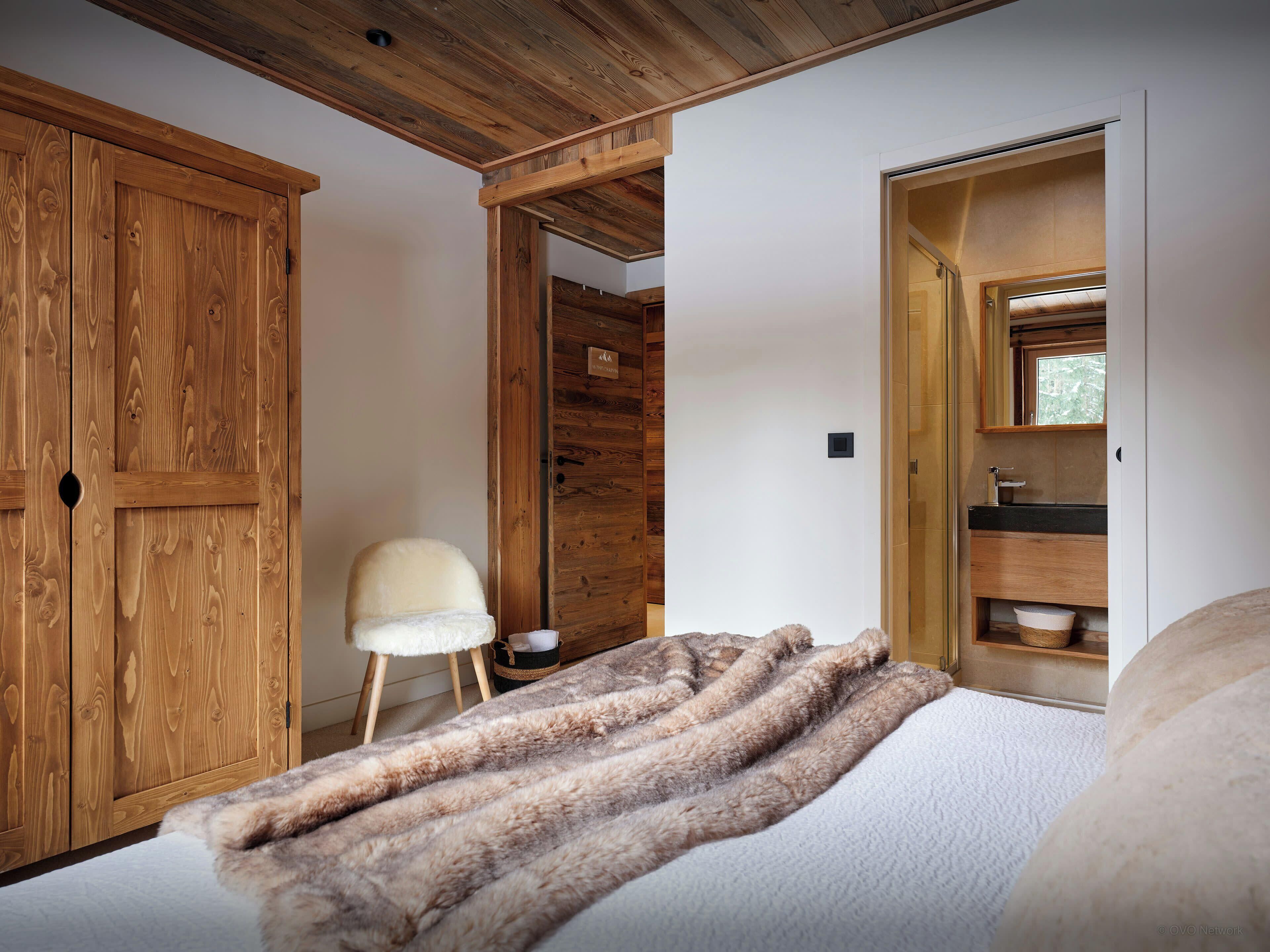 4 chambres, fer et planche à repasser, Wi-Fi, draps fournis