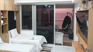 컴포트 스튜디오, 해변 전망