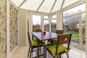 Dining - Wootton, Northampton - 2-Bedroom Bungalow (Northampton)