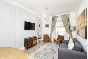 Unclassified image, 2 of 13, button