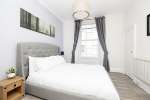 2 bedrooms, desk, iron/ironing board, travel cot