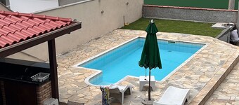 Cozy beach house 6 minutes walk from Cocanha