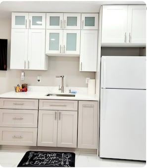 Microondas y placa de cocina